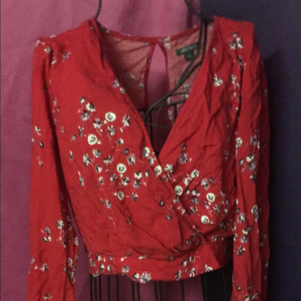 Wild fable red floral crop
